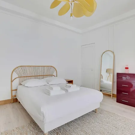 Апартаменты Magnificent Apartment- 3br-6p-bastille Париж